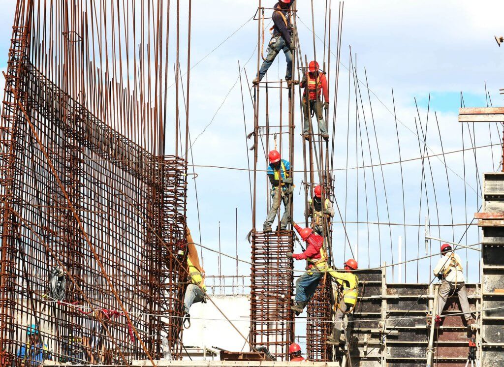 construction workers in high vis workwear